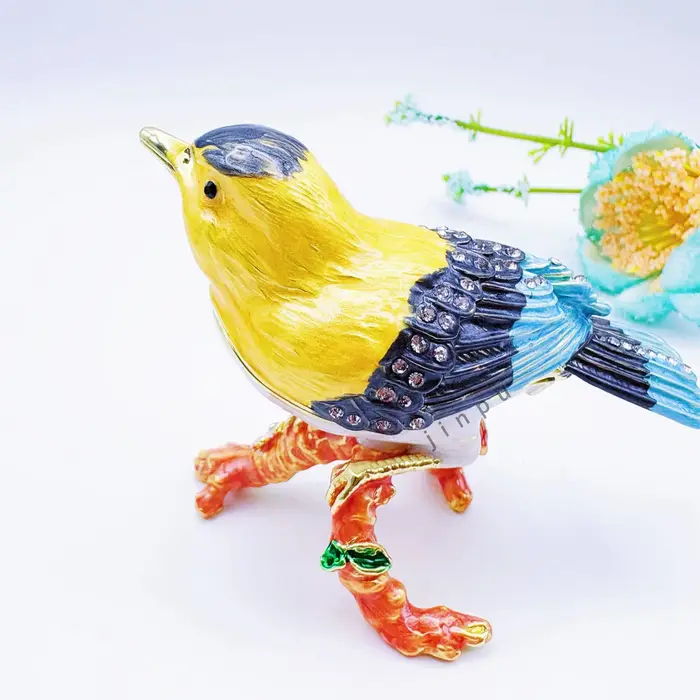 Boîte à bijoux en émail cloisonné avec artisanat de branche de pie - Accent créatif de décoration po