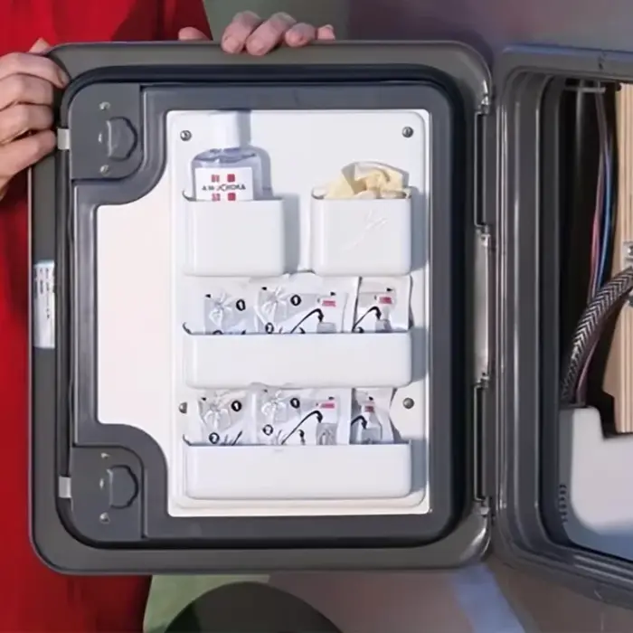 Pochette de rangement pour porte de compartiment de toilettes de camping-car blanc