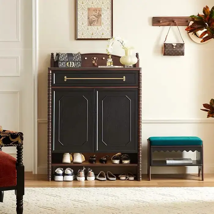 Meuble de rangement à chaussures en bois blanc italien avec étagères et tiroirs