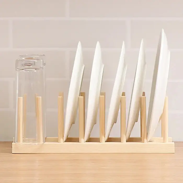 Étagère à assiettes en bois