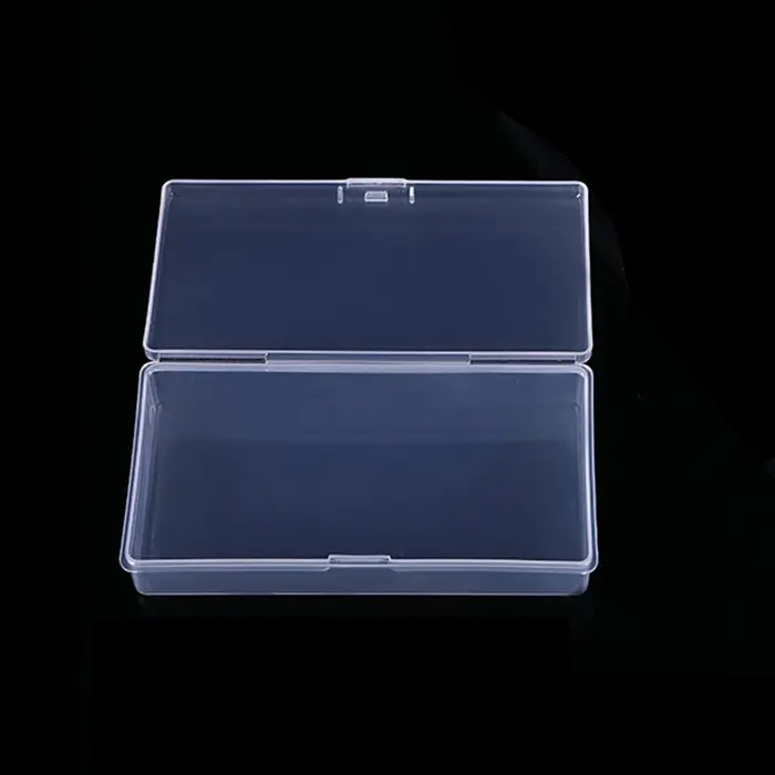 Boîte rectangulaire translucide