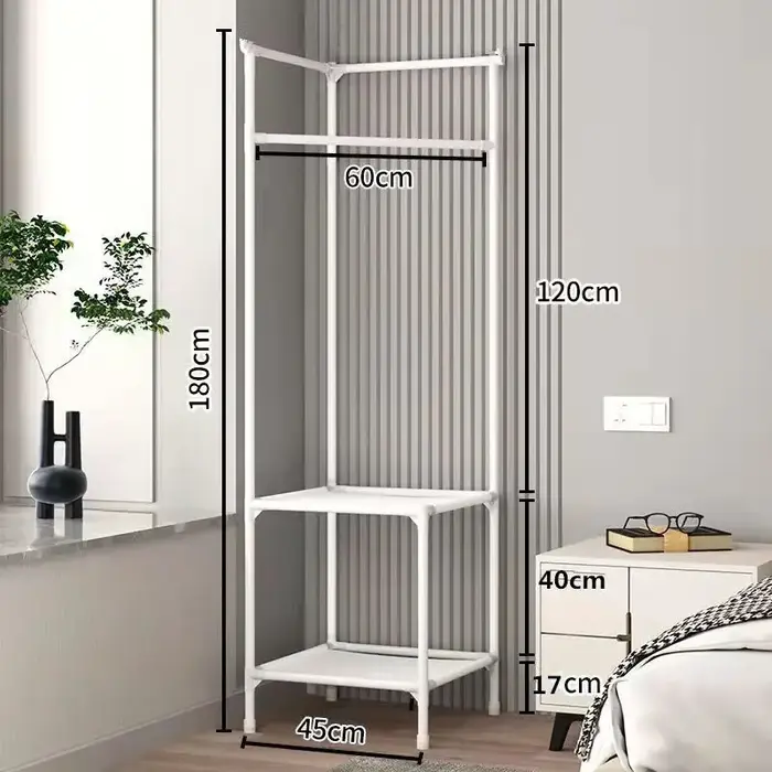 Porte-vêtements d'angle industriel avec roulettes noires, design unique, gain de place, parfait pour