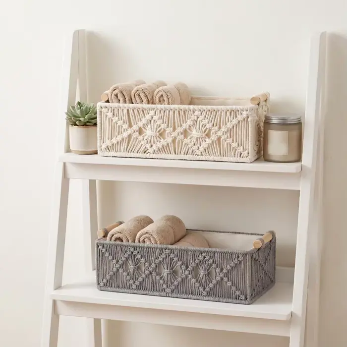 Boîte de rangement avec poignées en bois