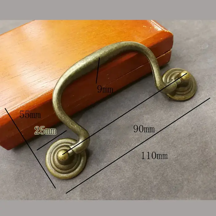Lèvent de porte en bronze pour armoire