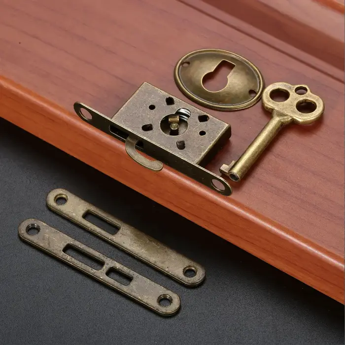 Boîte à bijoux en bois rétro