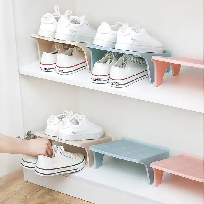 Étagère à chaussures domestique