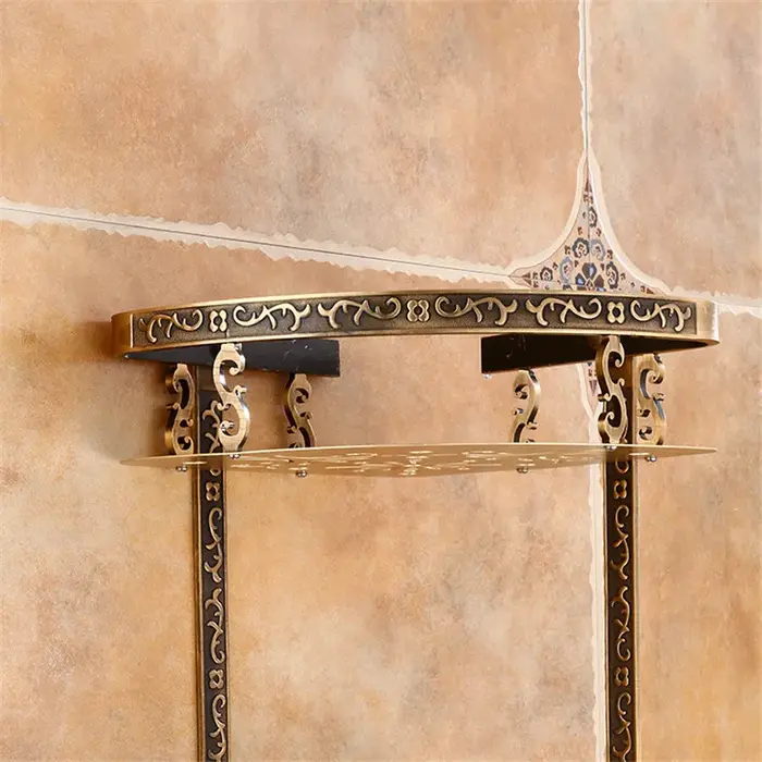 Étagère d'angle Antique en aluminium sculpté