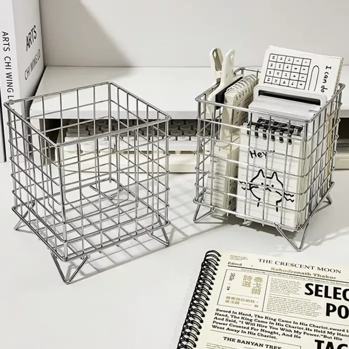 Panier de rangement en métal ajouré multifonctionnel