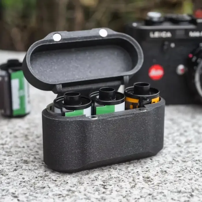 Boîte de rangement intégrée pour films, avec couvercle rabattable, légère, pour films 35 mm, boîte de voyage anti-écrasement et anti-poussière pour rouleaux de films
