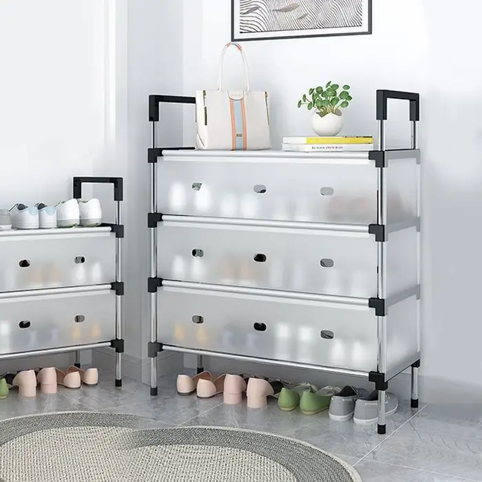 Étagère à chaussures multicouche avec structure métallique