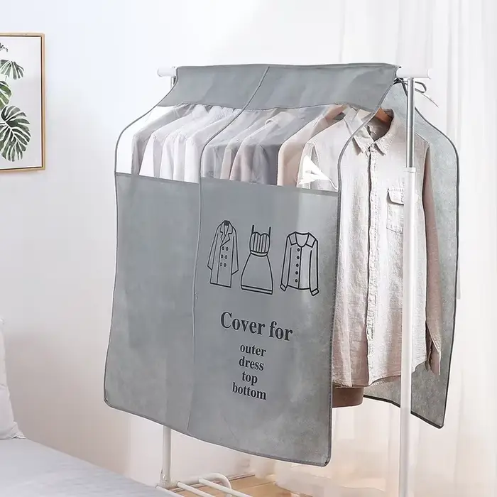 Juste anti-poussière pour vêtements