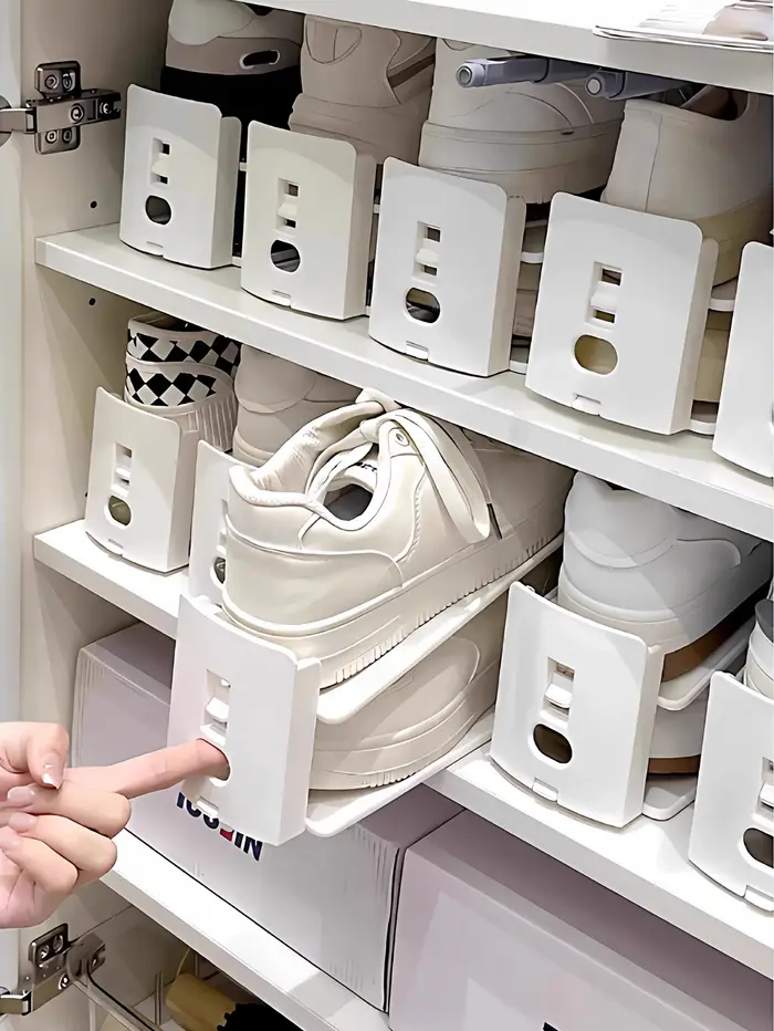 Étagère à chaussures peu encombrante