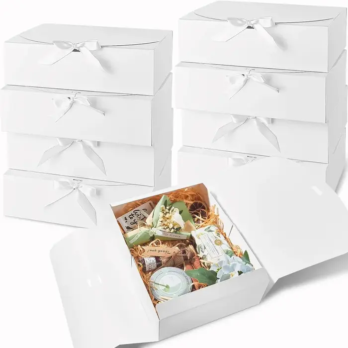 Grande boîte-cadeau blanche 6 pièces