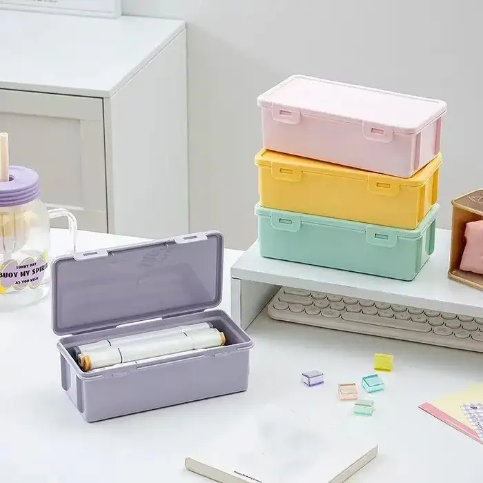 Boîte à crayons colorée