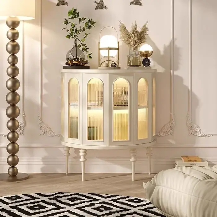 Armoire à manger sur pied