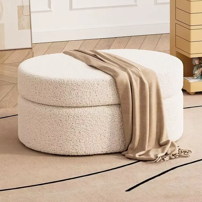 Petit tabouret de changement de chaussures