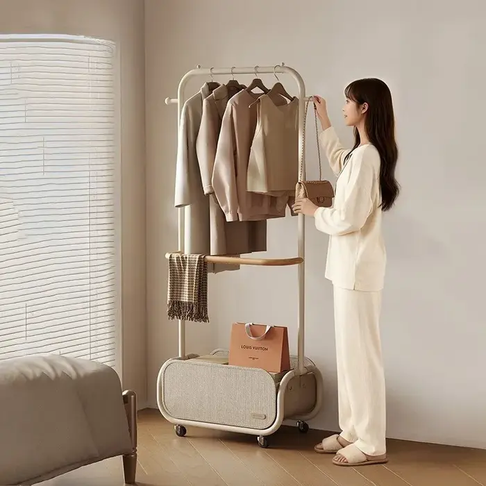 Étagère murale porte-vêtements en métal moderne pour couloir