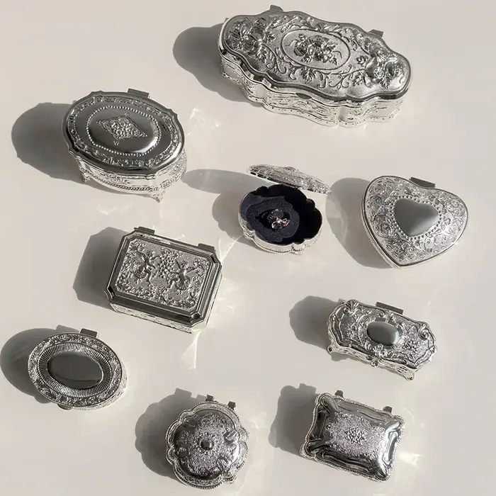 Boîte à bijoux vintage européenne LIVETAI en métal