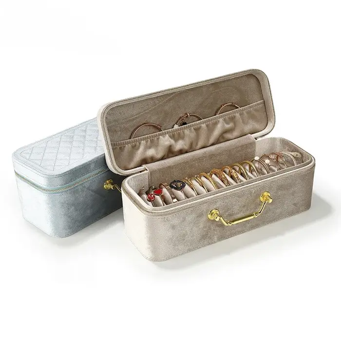 Boîte à bijoux en velours