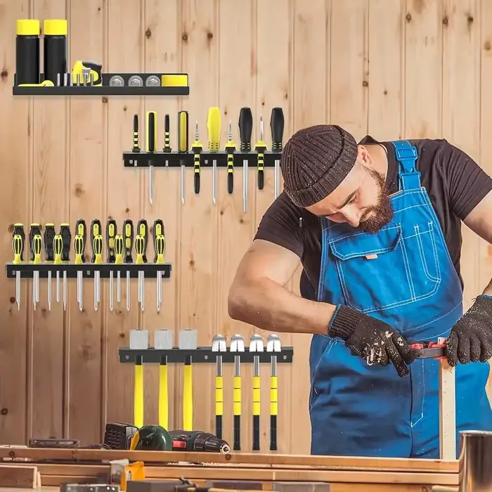Support mural pour outils utilitaires