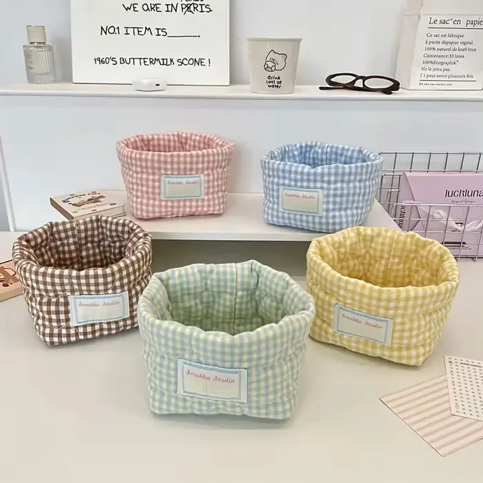 Panier de rangement à carreaux en forme de cœur