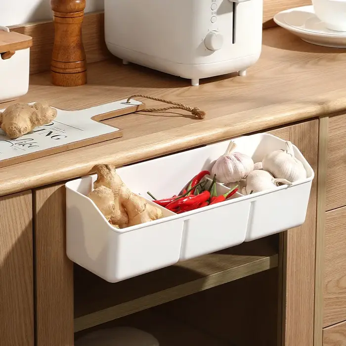 Panier de rangement suspendu pour porte d'armoire
