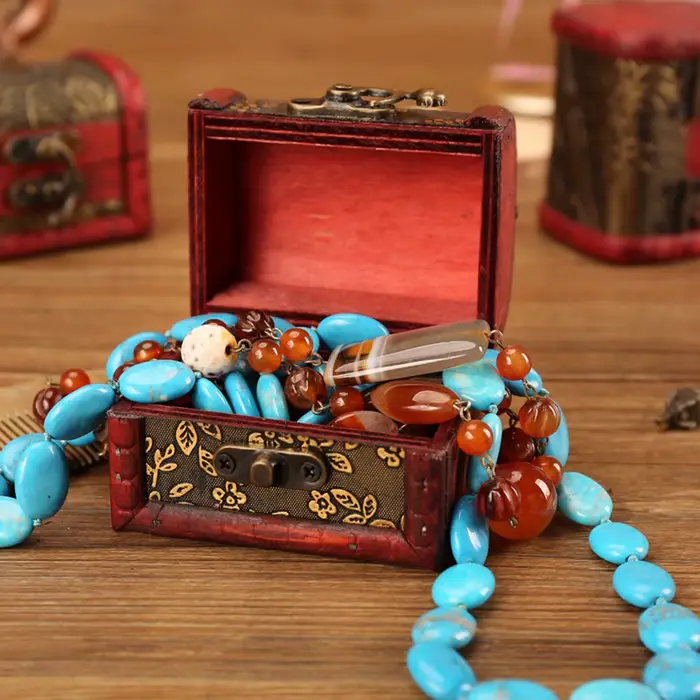 Boîte à bijoux Vintage en bois faite à la main