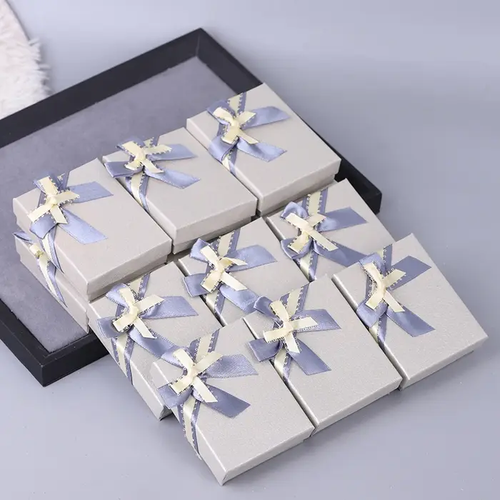 Boîte d'emballage de bijoux personnalisée